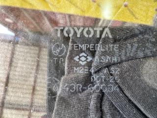 Стекло двери правое переднее TOYOTA HIACE LH100 2L 3 ракурс