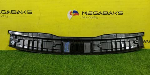Накладка замка багажника SUBARU LEVORG VM4 95073VA000 3 ракурс
