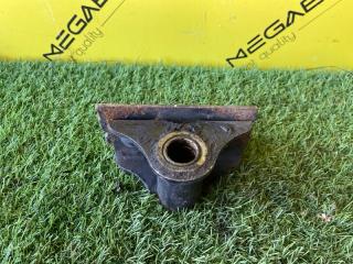 Кронштейн рессоры передний TOYOTA DYNA XZU424 N04C-T 2 ракурс