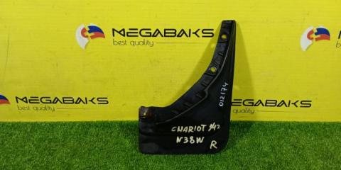 Брызговик правый передний MITSUBISHI CHARIOT N38W MB667366 1 ракурс