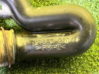 Патрубок воздушного фильтра TOYOTA SIENTA NCP81 1NZ-FE 17880-21071 5 ракурс