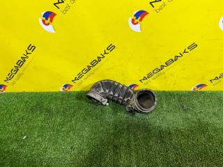 Патрубок воздушного фильтра TOYOTA PROBOX NCP51 1NZ-FE 17880-21060 2 ракурс