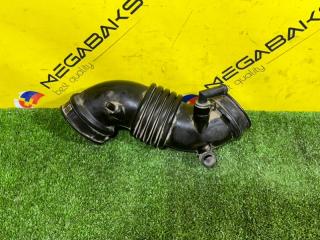 Патрубок воздушного фильтра NISSAN PRESAGE U30 KA24DE 16578 9E005 1 ракурс