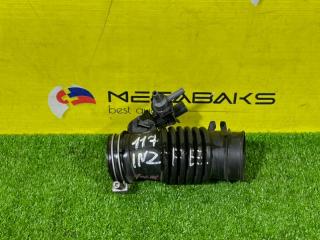 Патрубок воздушного фильтра TOYOTA COROLLA AXIO NZE164 1NZ-FE 17880-21091 2 ракурс Патрубок воздушного фильтра TOYOTA COROLLA AXIO NZE164 1NZ-FE 17880-21091 2 ракурс