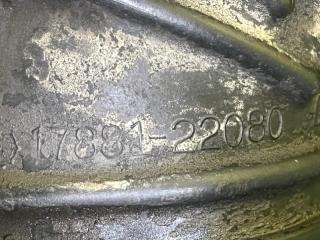 Патрубок воздушного фильтра TOYOTA ALLION ZZT240 1ZZFE 17881-22080 4 ракурс