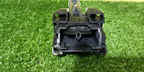 Форсунка омывателя правая TOYOTA SAI AZK10 79469 2 ракурс