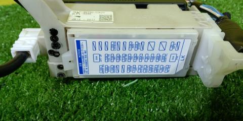 Электронный блок TOYOTA VITZ KSP130 1KR-FE 89221-52621 3 ракурс