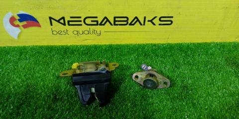 Замок багажника TOYOTA PRIUS NHW10 1NZ-FXE 6461047010 1 ракурс