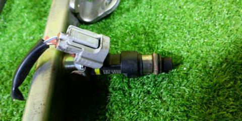 Инжектор NISSAN SERENA 16600ЕН200 CC25 MR20DE 16600ЕН200 2 ракурс