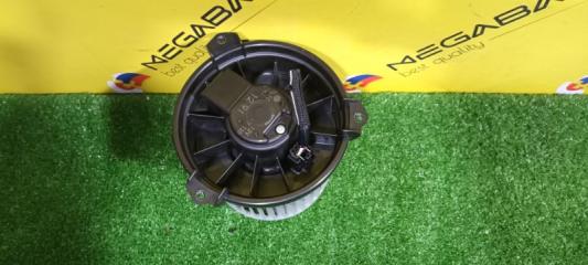 Мотор печки TOYOTA ESQUIRE ZWR80 2ZR-FXE 8710328111 2 ракурс