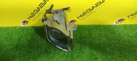 Туманка правая TOYOTA PRIUS ZVW30 2ZR-FXE 810250W020 2 ракурс