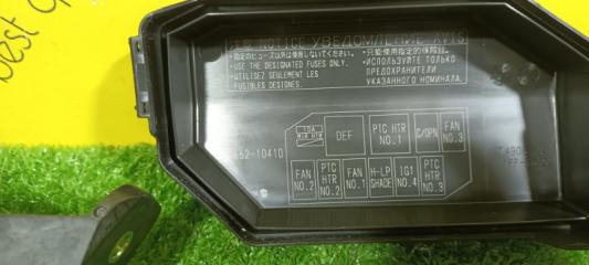 Блок предохранителей TOYOTA C-HR ZYX10 2ZR-FXE 3 ракурс