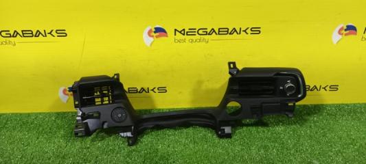 Накладка на торпеду правая HONDA VEZEL RV6 LEC EB715111100 1 ракурс