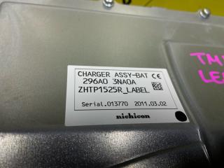 Блок упр. зарядкой аккумулятора NISSAN LEAF ZE0 EM61 296A03NA0A 3 ракурс