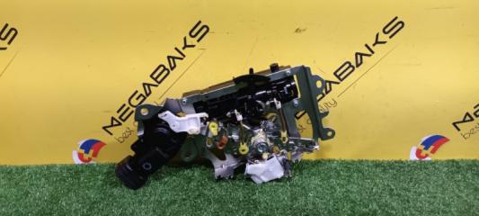 Замок двери левый задний TOYOTA ESQUIRE ZWR80 2ZR-FXE 6930028110 2 ракурс
