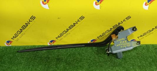 Мотор дворников задний HONDA STEP WAGON RK1 R20A 76710SZW003 4 ракурс