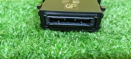 Электронный блок TOYOTA C-HR ZYX10 2ZR-FXE 89111-33190 3 ракурс
