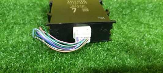 Электронный блок TOYOTA C-HR ZYX10 2ZR-FXE 86572-10010 3 ракурс