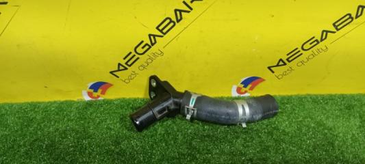 Патрубок радиатора TOYOTA C-HR ZYX10 2ZR-FXE 1657337020 2 ракурс