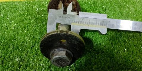 Болт-эксцентрик TOYOTA LAND CRUISER PRADO KZJ95 1KZT 2 ракурс