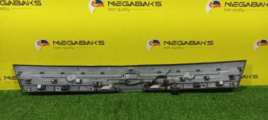 Накладка 5-й двери SUBARU FORESTER SG5 EJ203 91112SA622QG 3 ракурс