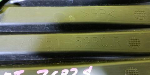 Заглушка бампера правая передняя SUZUKI SWIFT ZC83S 71751-52R0 4 ракурс