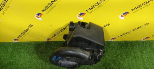Корпус воздушного фильтра TOYOTA IST NCP115 1NZ-FE 1770021120 2 ракурс Корпус воздушного фильтра TOYOTA IST NCP115 1NZ-FE 1770021120 2 ракурс