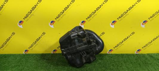 Корпус воздушного фильтра TOYOTA IST NCP115 1NZ-FE 1770021120 4 ракурс