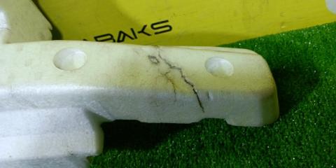 Пенопласт в бампер передний TOYOTA VITZ KSP130 52611-52220 2 ракурс