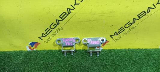 Петли 5-й двери TOYOTA PROBOX NCP55 1NZ-FE 6881021050 2 ракурс