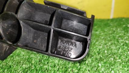 Крепление бампера правое заднее TOYOTA AURIS NZE154H 52562-12110 5 ракурс