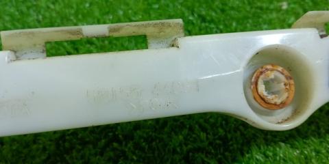 Крепление бампера правое заднее TOYOTA ISIS ANM15 1AZ-FSE 52155-44061 4 ракурс