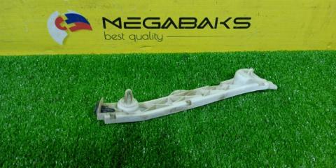 Крепление бампера правое переднее TOYOTA ISIS ANM15 1AZ-FSE 52115-44050 2 ракурс