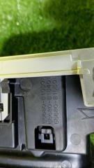 Регулятор направления воздушного потока левый передний TOYOTA TANK M900A 1KR-FE 55680-B1030 3 ракурс