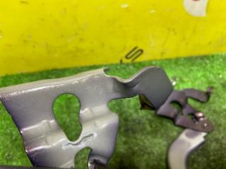 Петля капота TOYOTA TANK M900A 53401B1060 3 ракурс Петля капота TOYOTA TANK M900A 53401B1060 3 ракурс