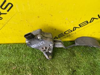 Педаль подачи топлива TOYOTA CAMRY ACV40 7811033010 2 ракурс