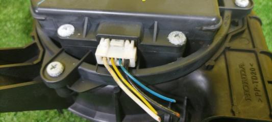 Мотор охлаждения батареи HONDA CR-Z ZF1 LEA 1J810RTW0031 4 ракурс