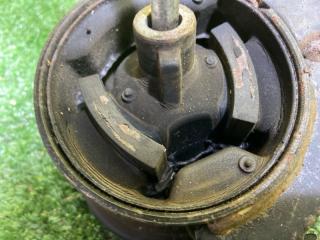 Подушка двигателя правая передняя NISSAN PRESAGE HU30 VQ30DE 112102Y005 3 ракурс