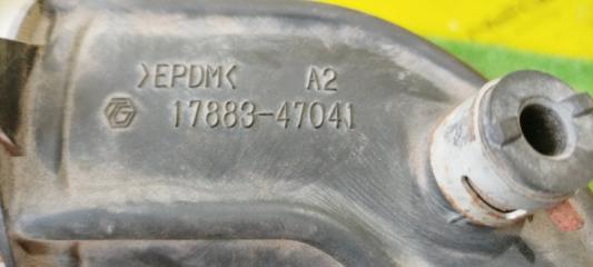 Патрубок воздушного фильтра TOYOTA VITZ NSP130 1NR-FKE 1788247040 4 ракурс