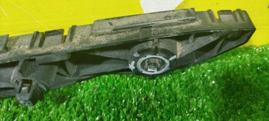 Крепление бампера правое переднее TOYOTA PRIUS NHW20 5211547010 3 ракурс