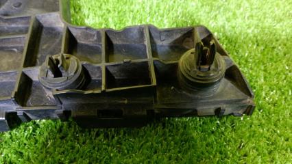 Крепление бампера левое переднее TOYOTA VOXY ZRR75 5211628160 4 ракурс