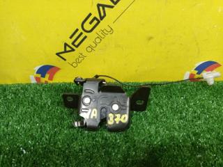 Замок 5-й двери MAZDA DEMIO DW3W B3 D204-62-310C 1 ракурс