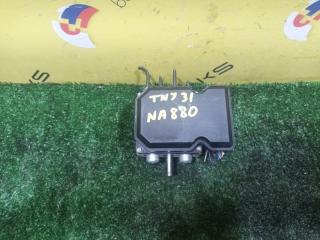 Блок abs NISSAN PRESAGE TNU31 QR25DE 47660CN92A 2 ракурс
