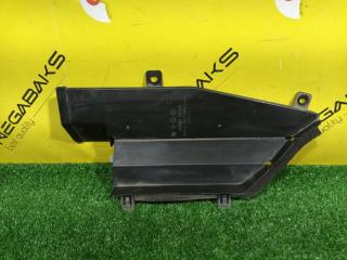 Защита радиатора правая NISSAN LEAF AZE0 EM57 921823NK0B 1 ракурс