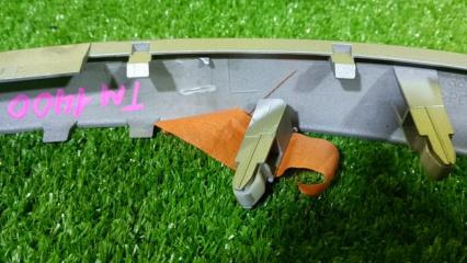 Накладка на торпеду левая SUZUKI AERIO RC51S M18A 7382359J0 3 ракурс