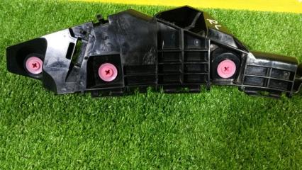 Крепление бампера левое заднее TOYOTA NOAH ZRR85G 5257628010 3 ракурс