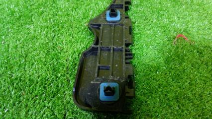 Крепление бампера правое заднее TOYOTA NOAH ZRR85G 5215528130 3 ракурс