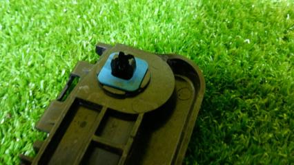 Крепление бампера правое заднее TOYOTA NOAH ZRR85G 5215528130 4 ракурс