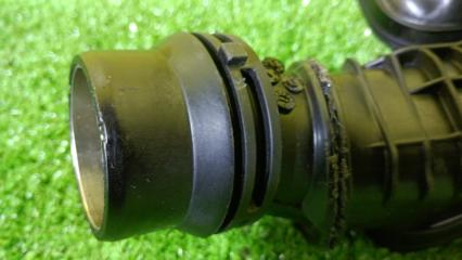 Патрубок интеркулера NISSAN NOTE E12 HR12DDR 144603VA0A 4 ракурс