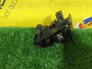 Крепление бампера правое заднее TOYOTA YARIS MXPA10 M15A 52155K0010 2 ракурс